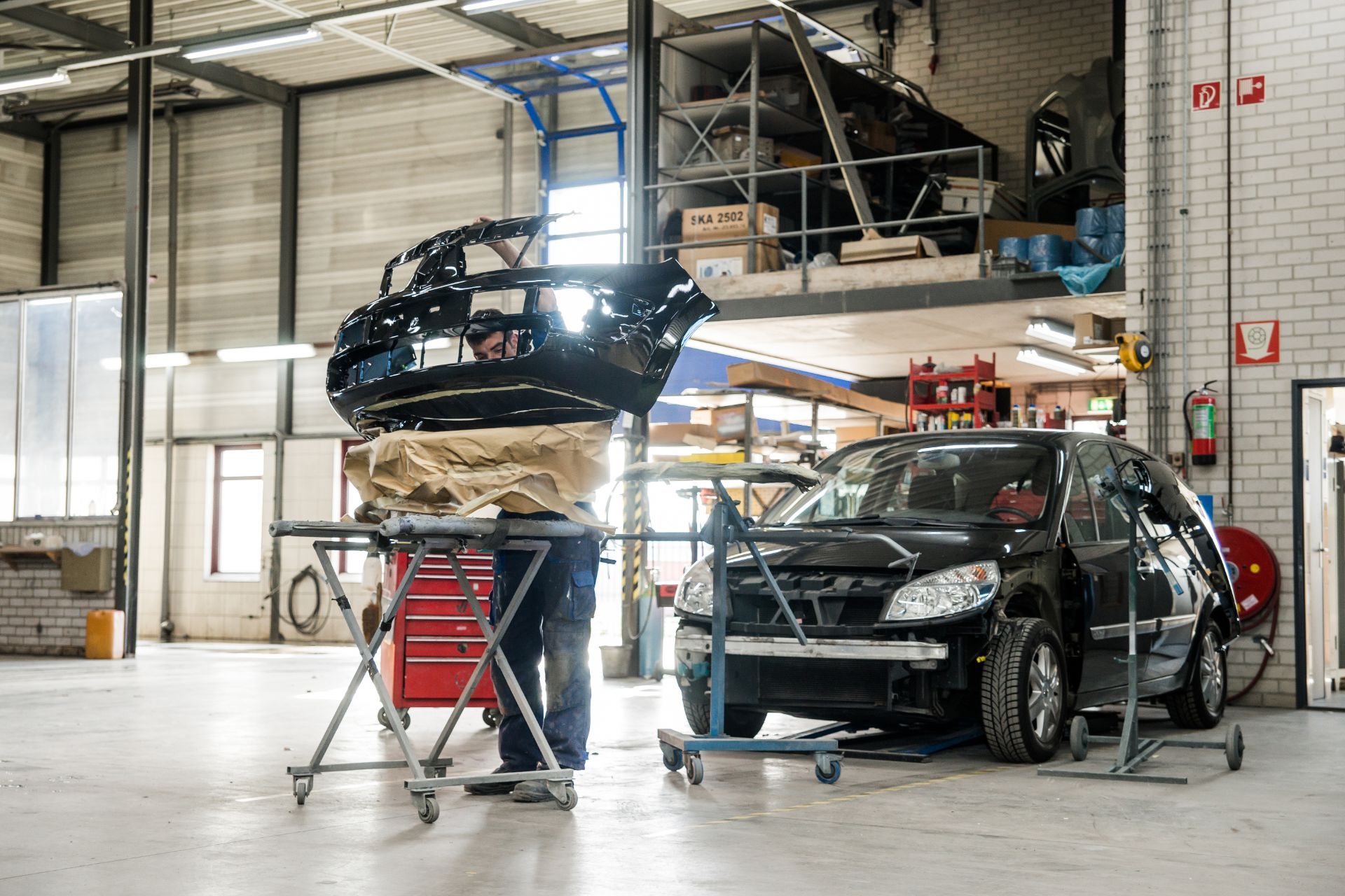 Vervanging voorbumper wagen schade